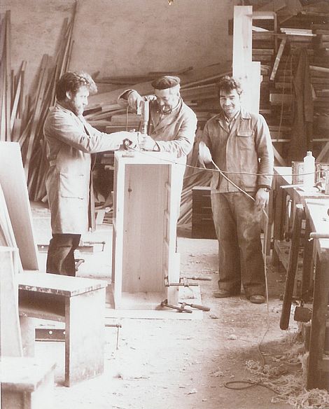 Los principios de una empresa de muebles que se adapt al nuevo siglo sin perder esencia artesana. Muebles Recorio.